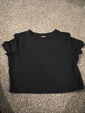 wild fable Black Cropped Crew Neck Tee